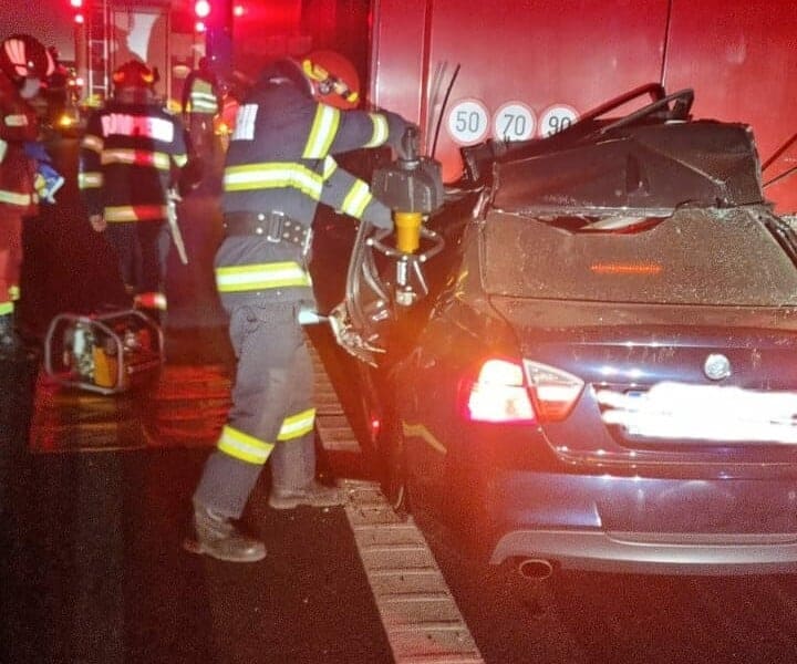 Accident teribil pe autostrada Deva Nădlac O tânără de 25 de ani a