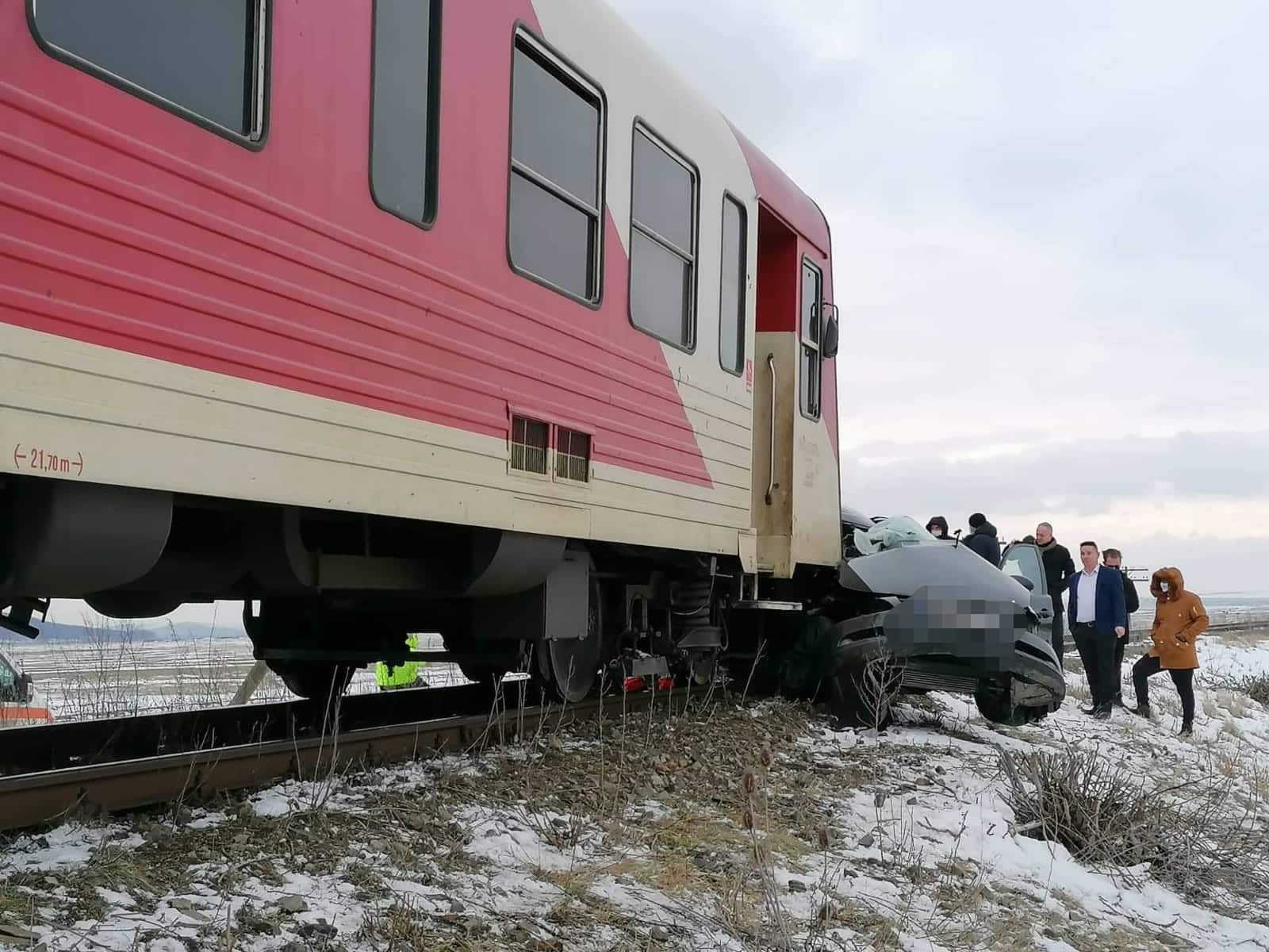 accident masina tren