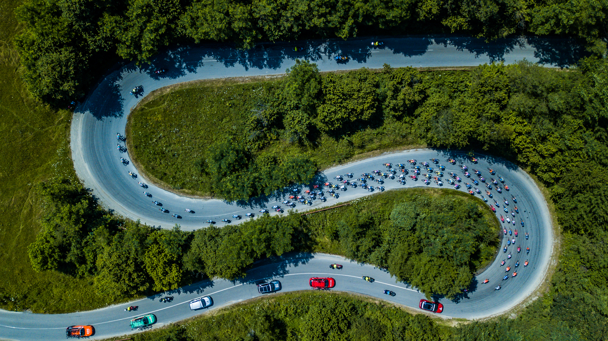 Turul Sibiului ajunge in fiecare an pe cel mai spectaculos drum din Romania Transfagarasan