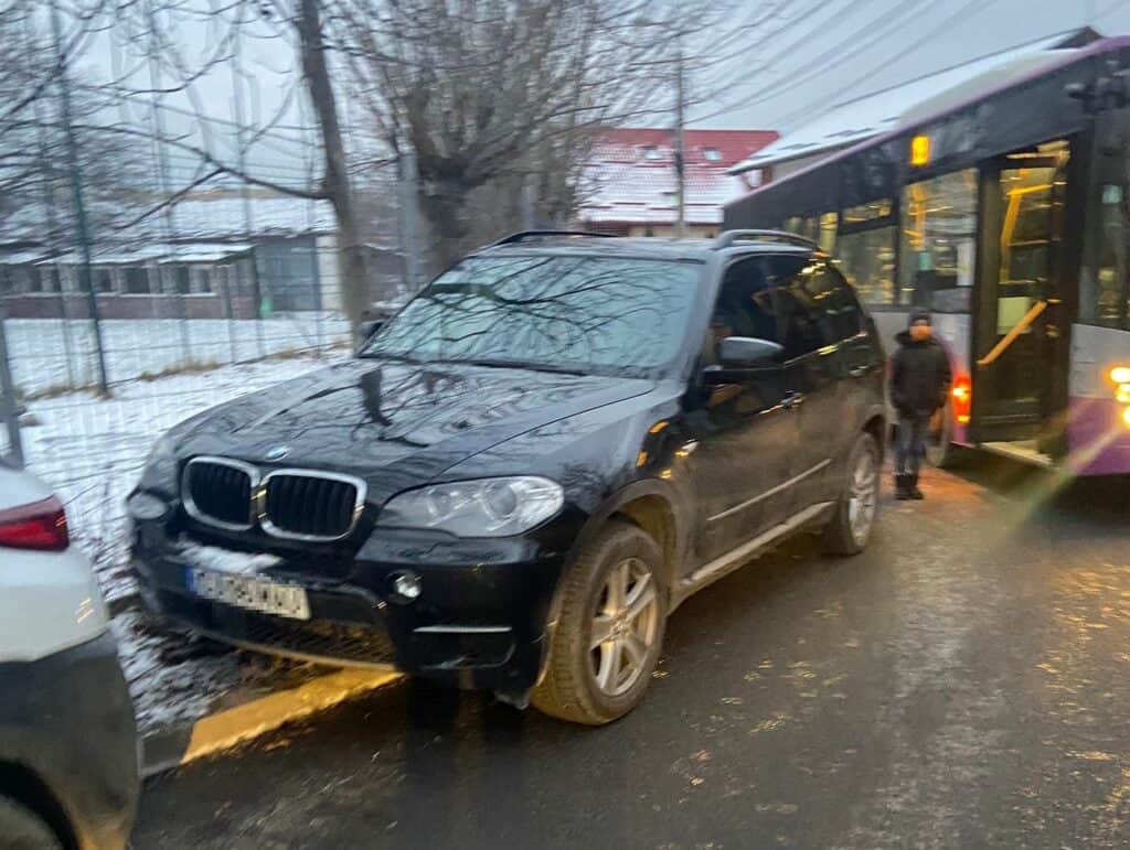 autobuz blocat bmw