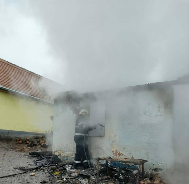 incendiu casa sibiu3 (2)