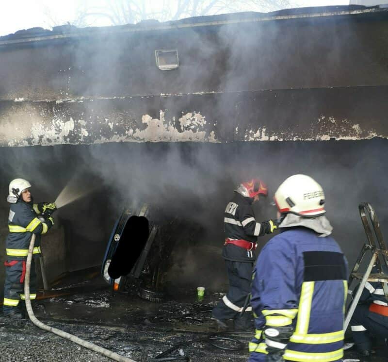 incendiu masina sibiu (2)