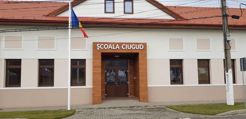 scoala ciugud