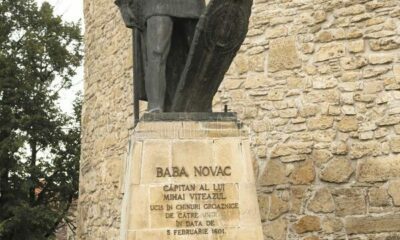 baba novac statuie cluj.jpg