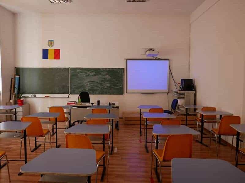 sala de clasa.jpg