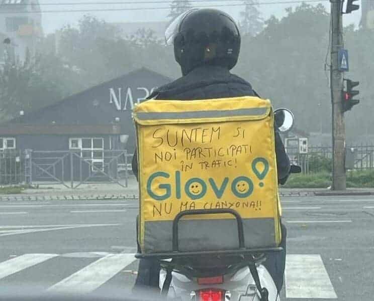 glovo t.jpg